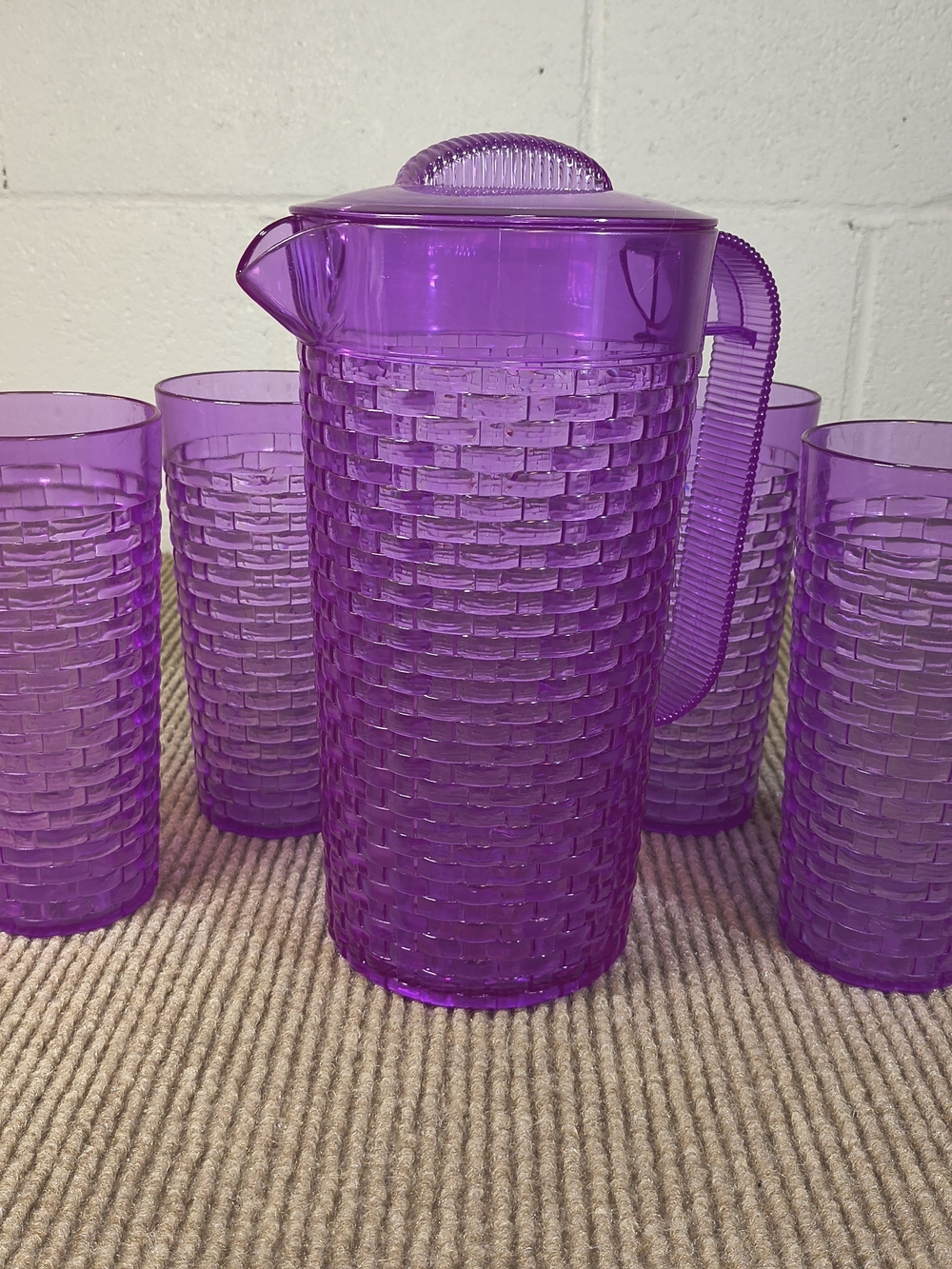 Vintage Majestic USA Pitcher With Cups Woven Pattern Purple Plastic
